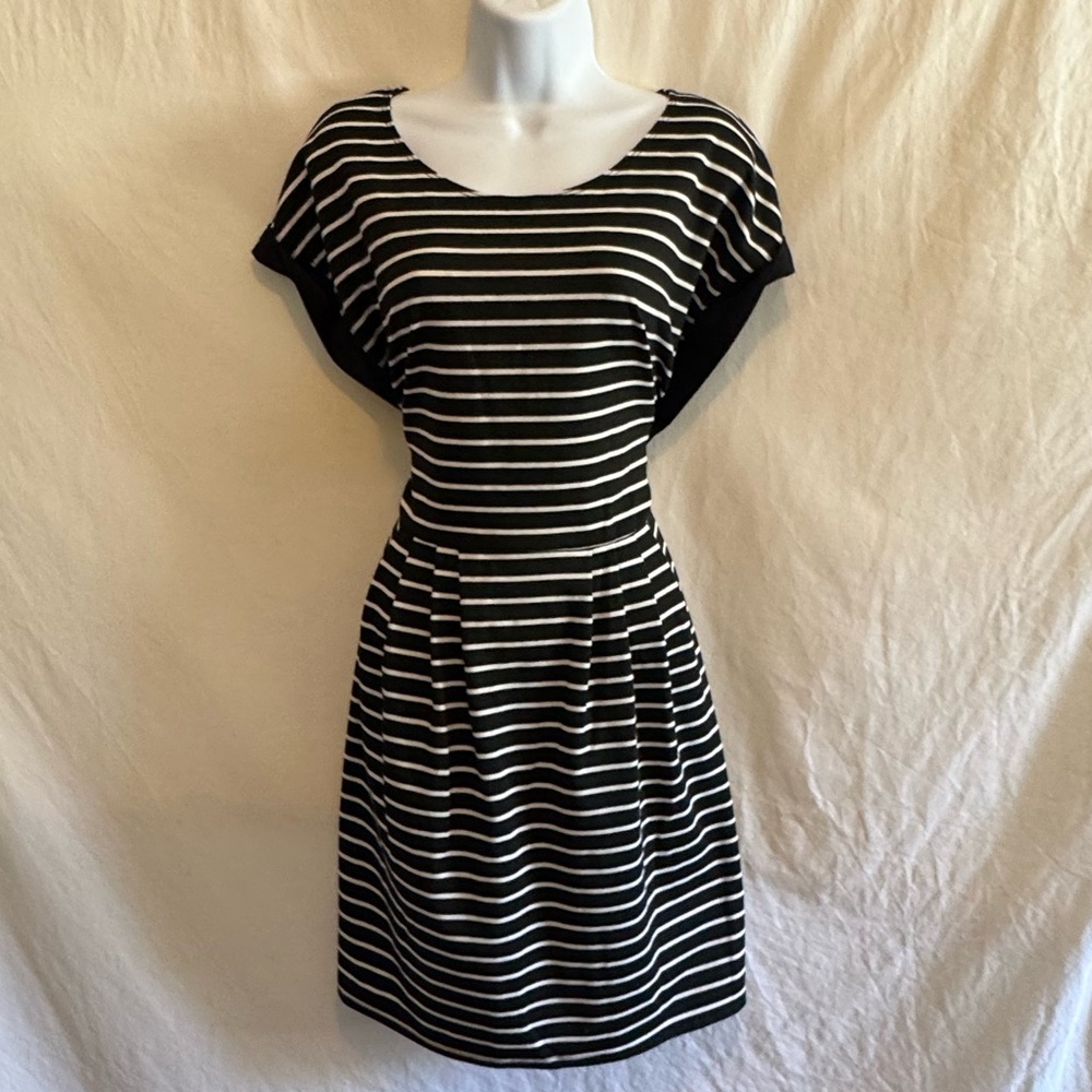 Eyeshadow Black & White Stripe Short‎ Sleeve MIDI Dress Size XL